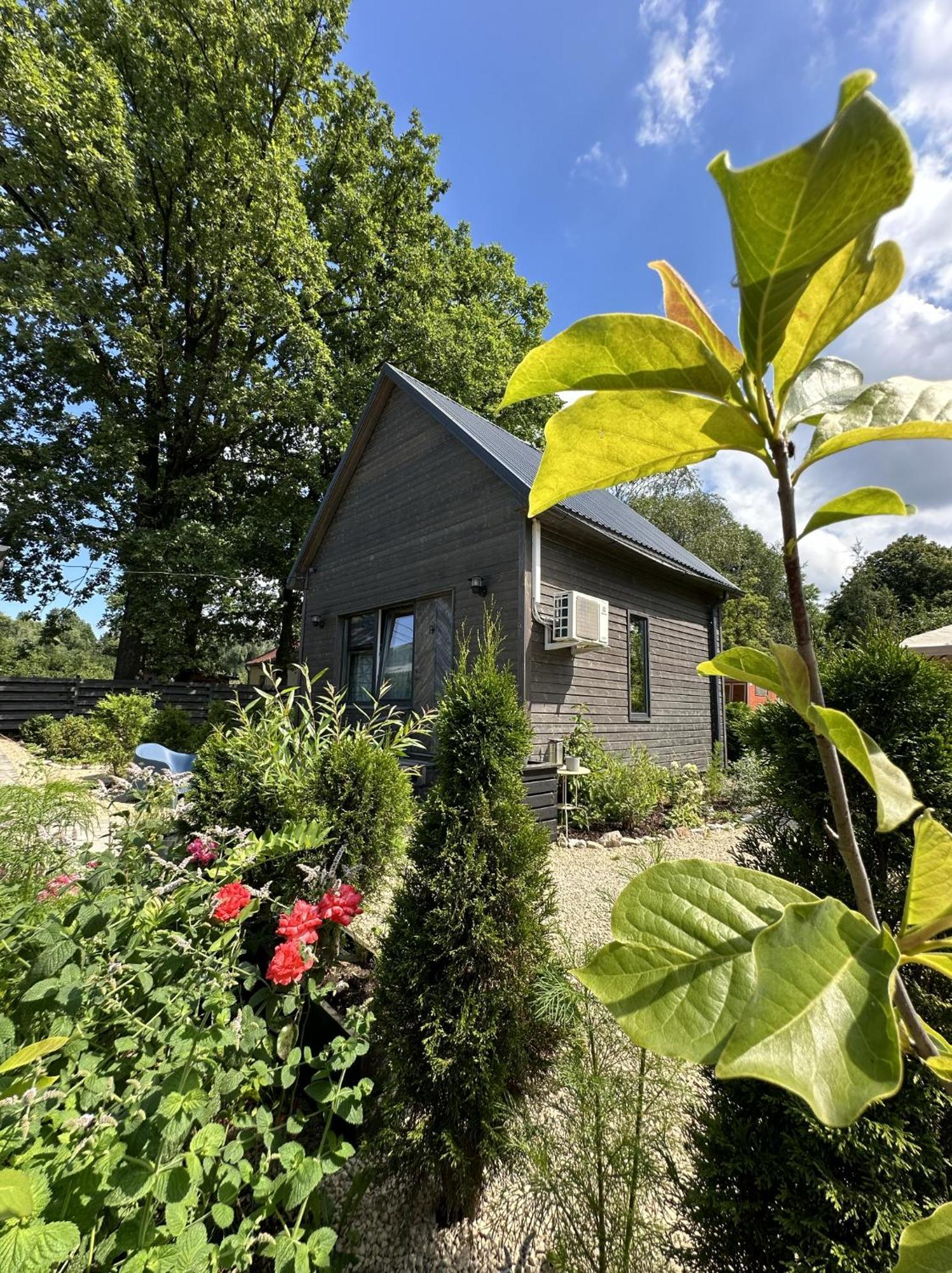 Villa Amazing Little House On An Island With Garden à Riga Extérieur photo